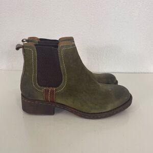 Comfortiva Align Green Leather Suede Pull On Booties